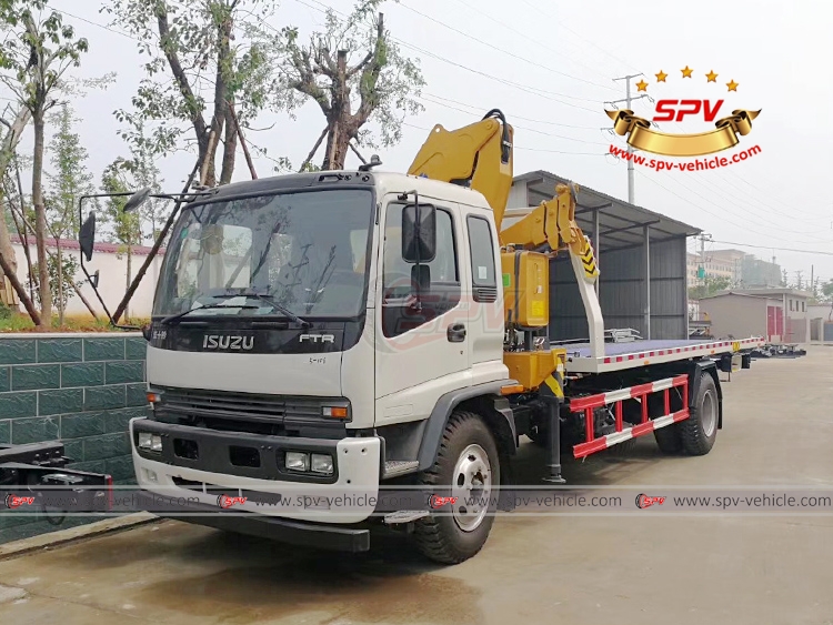 Wrecker Truck with Crane ISUZU - LF